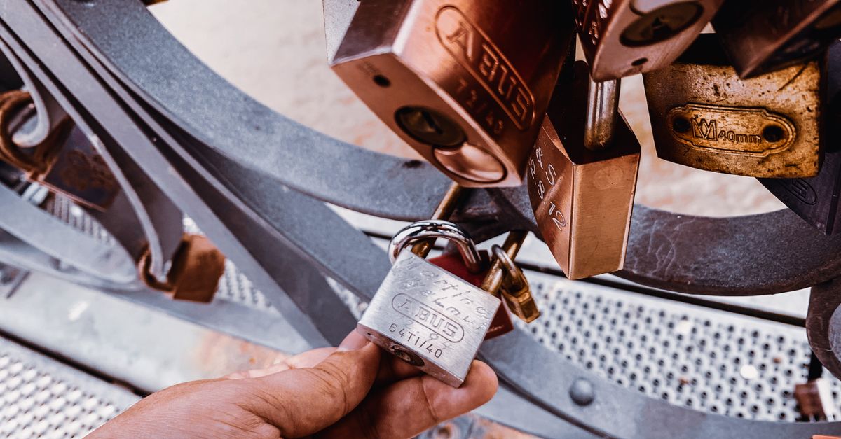 High-Security Car Keys: OEM Versus Aftermarket, Explained — Empire Locksmith NYC