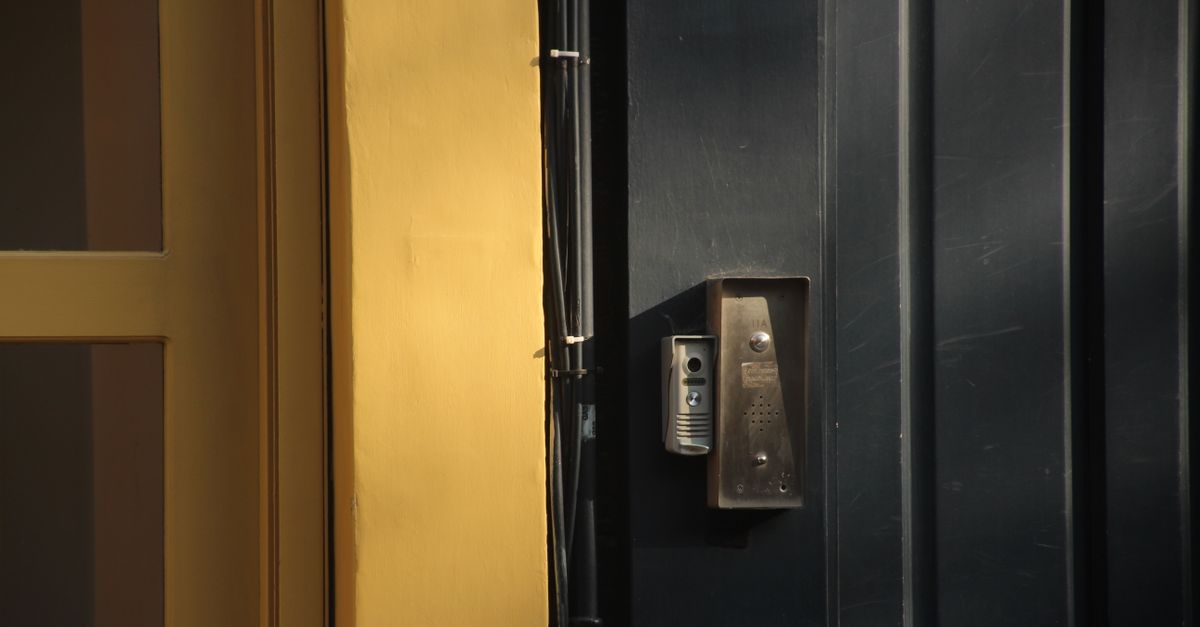 Keyless Entry for Renters: Smart Lock Installation Without Drilling — Empire Locksmith NYC